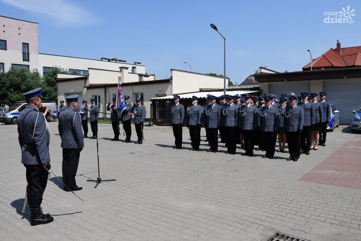 Awanse, wyróżnienia, odznaczenia