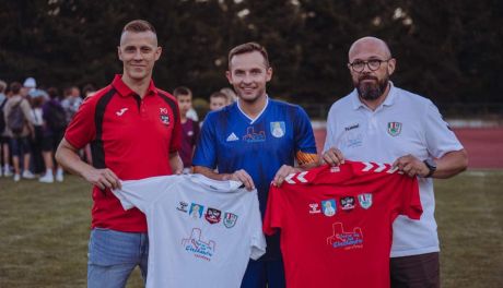 Dwa ciechanowskie kluby piłkarskie zagrają do jednej bramki