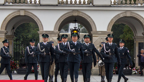 50 wolnych etatów w Mazowieckiej Służbie Celno-Skarbowej. Trwa rekrutacja