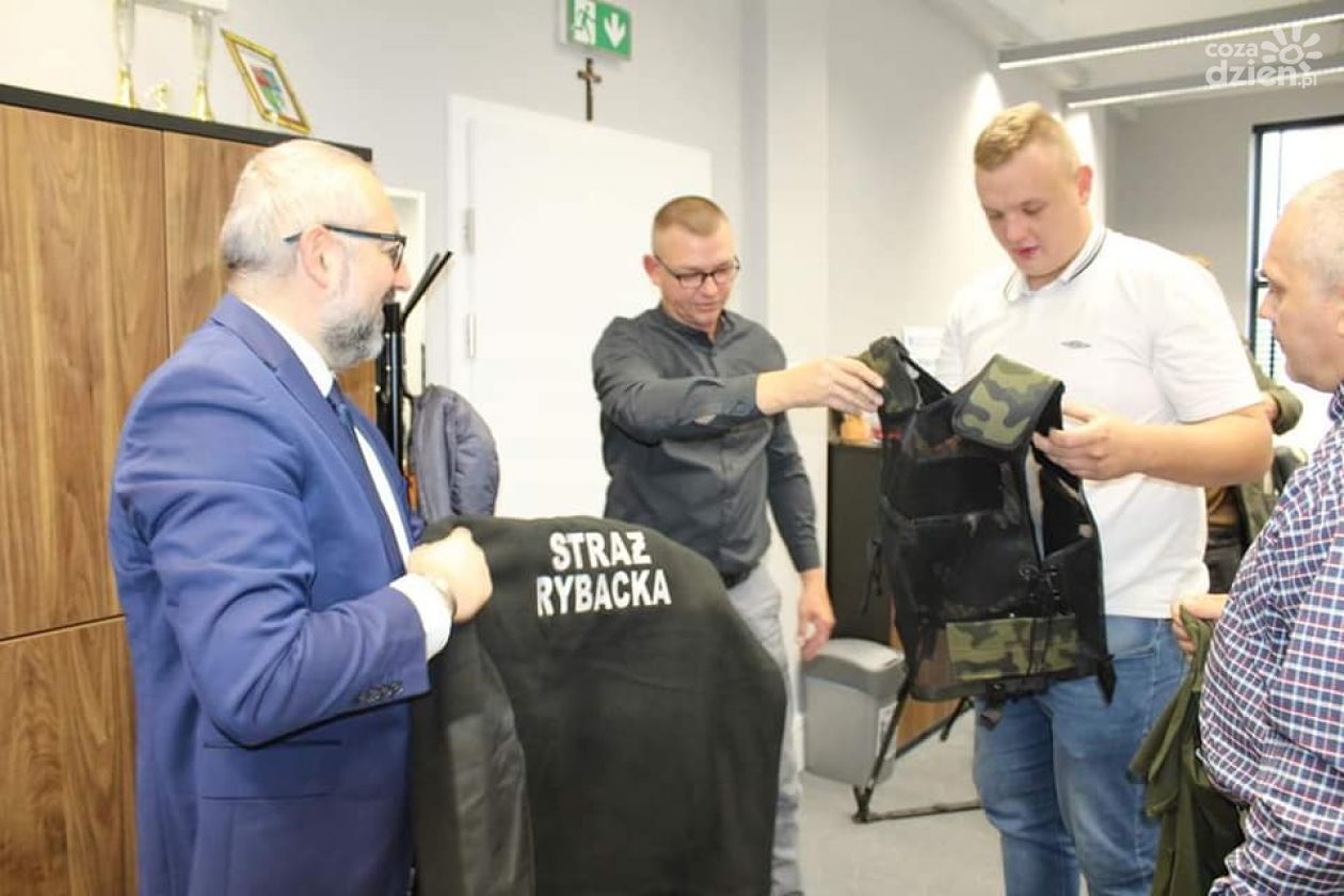 Zarząd Powiatu Przasnyskiego dał mundury
