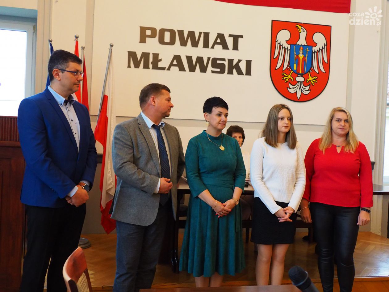 Najlepsi maturzyści otrzymali nagrodę starosty