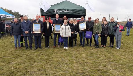 Piknik na zakończenie przebudowy drogi jest już wspomnieniem. Kompleksowo odnowiona droga pozostała [foto]