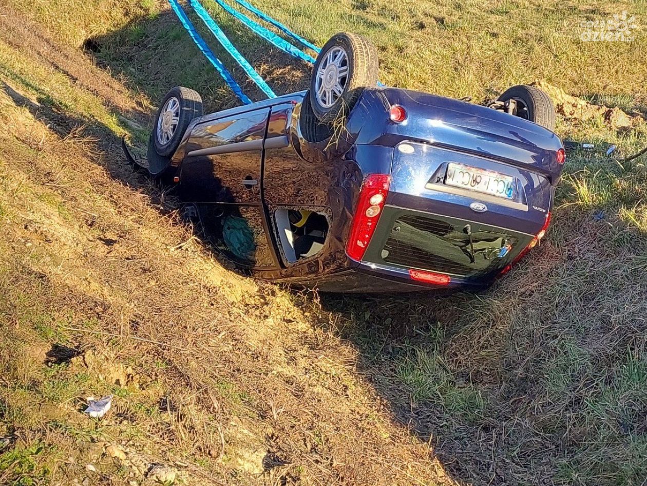 Dowódca ruszył z pomocą