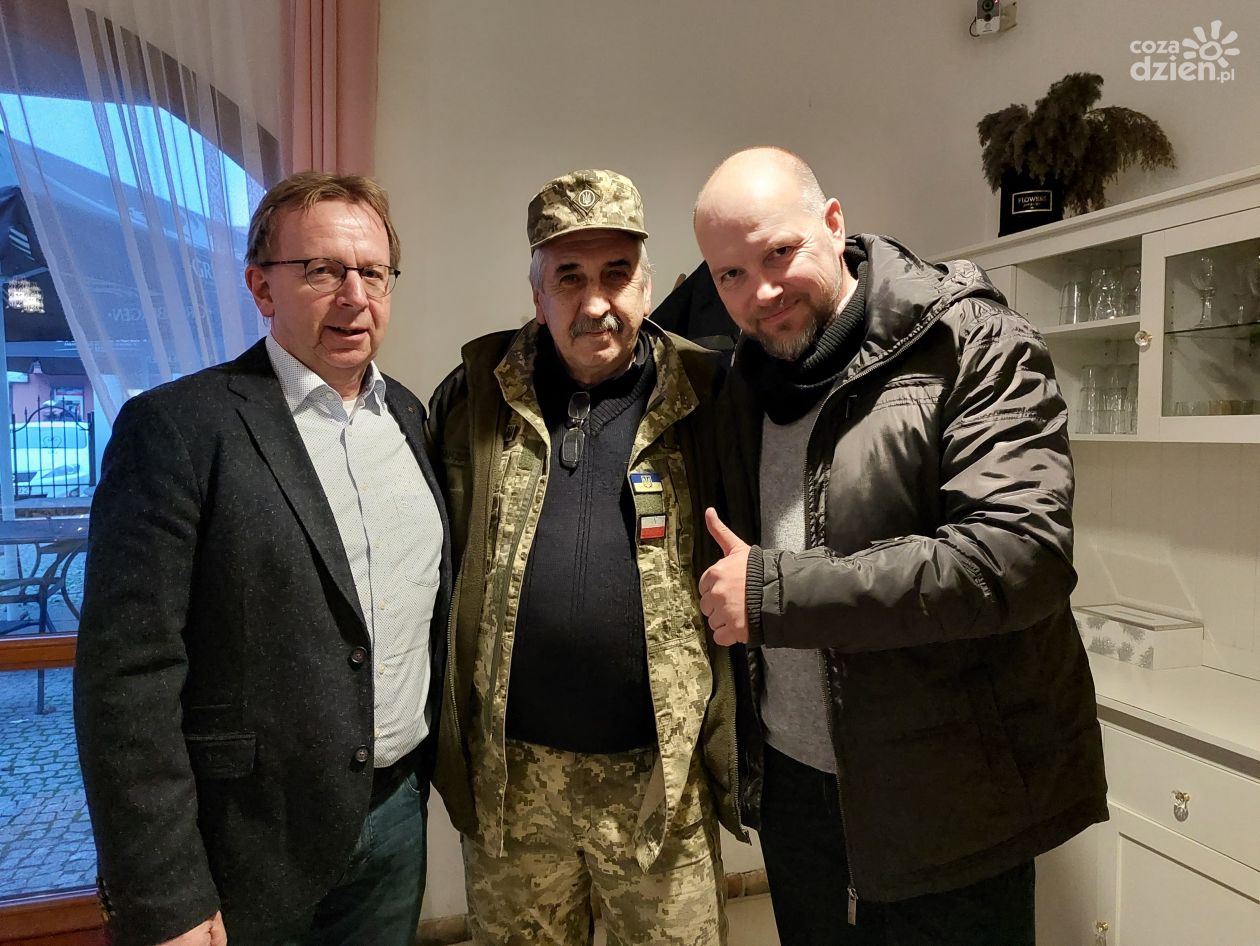 Mława pomaga na froncie