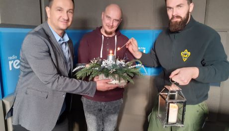 Betlejemskie Światło Pokoju dotarło do redakcji Radia Rekord Mazowsze i portalu cozadzien.pl