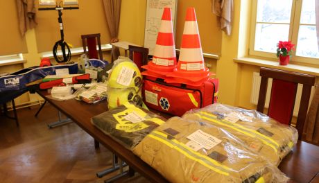 Strażacy ochotnicy z Mławy cieszą się dodatkowym nowym sprzętem