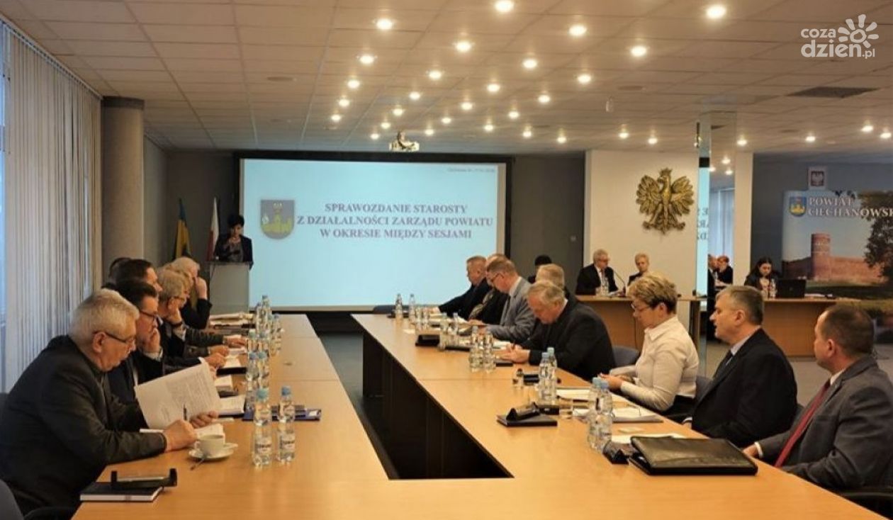 W planie sesji wybór starosty