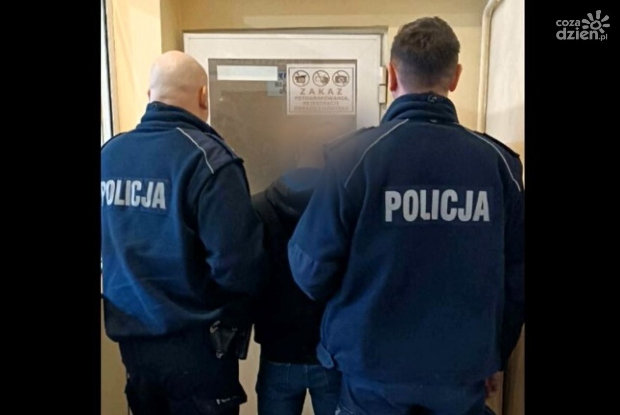 Krzyczał, że wszystkich spali (wideo)