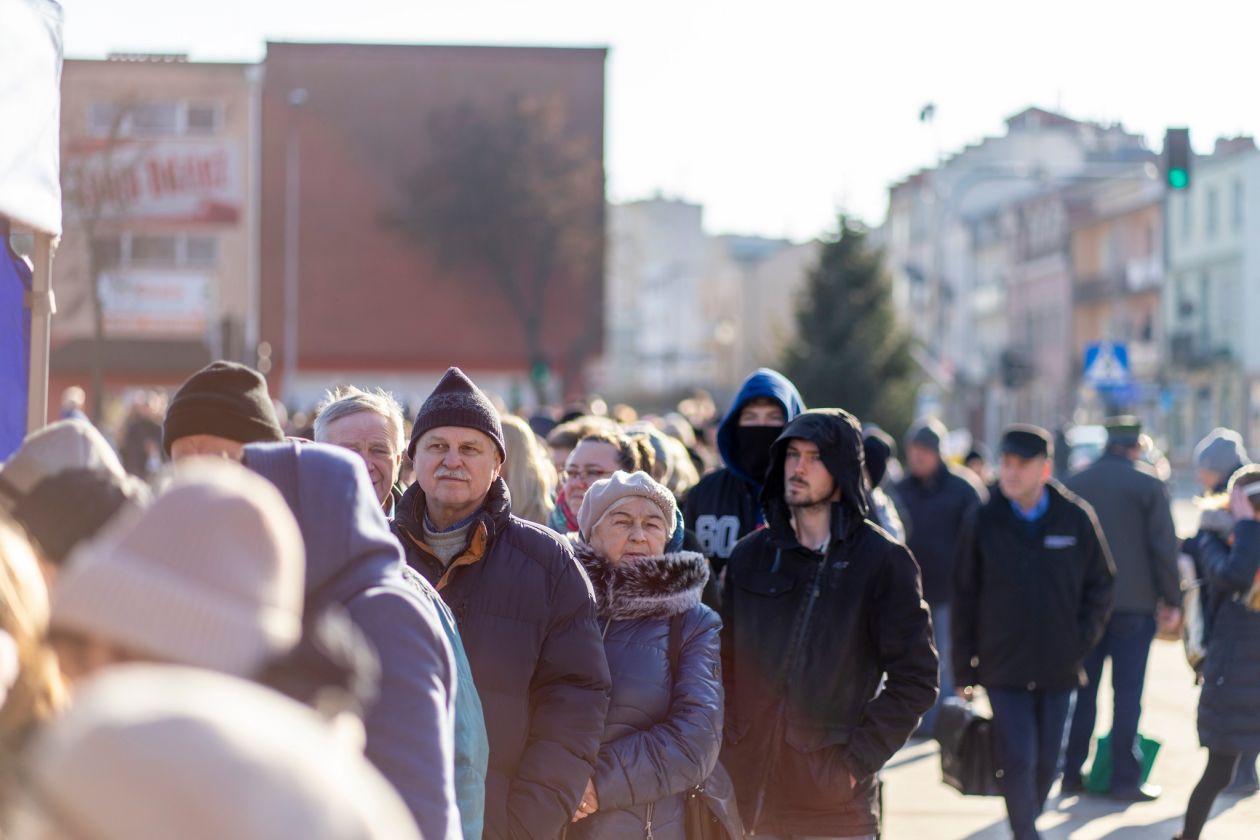 Tłumy w centrum Ciechanowa