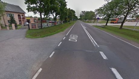W Glinojecku policja jechała na interwencję. Nagle na skrzyżowanie wjechał pijany kierowca