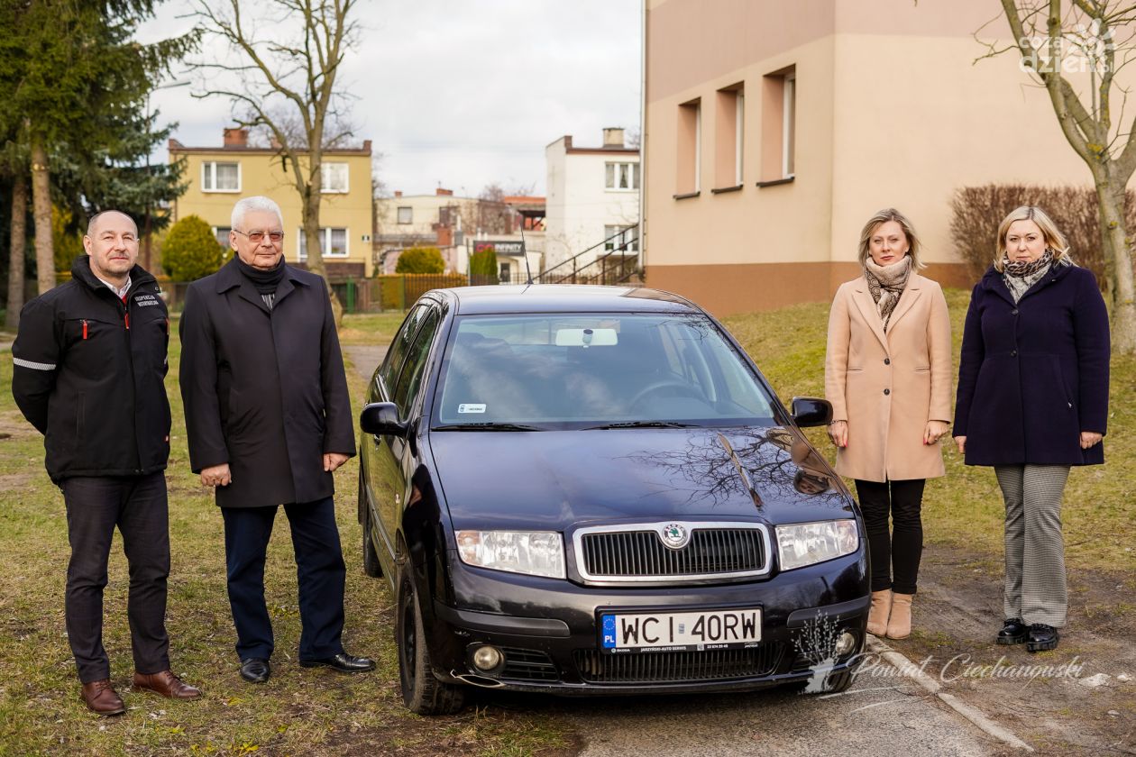 Tego się nie spodziewali. Dostali samochód!