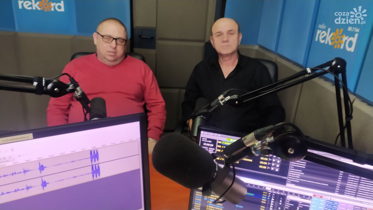 Krejpowicz i Sargalski - panowie przy (starej) kasie