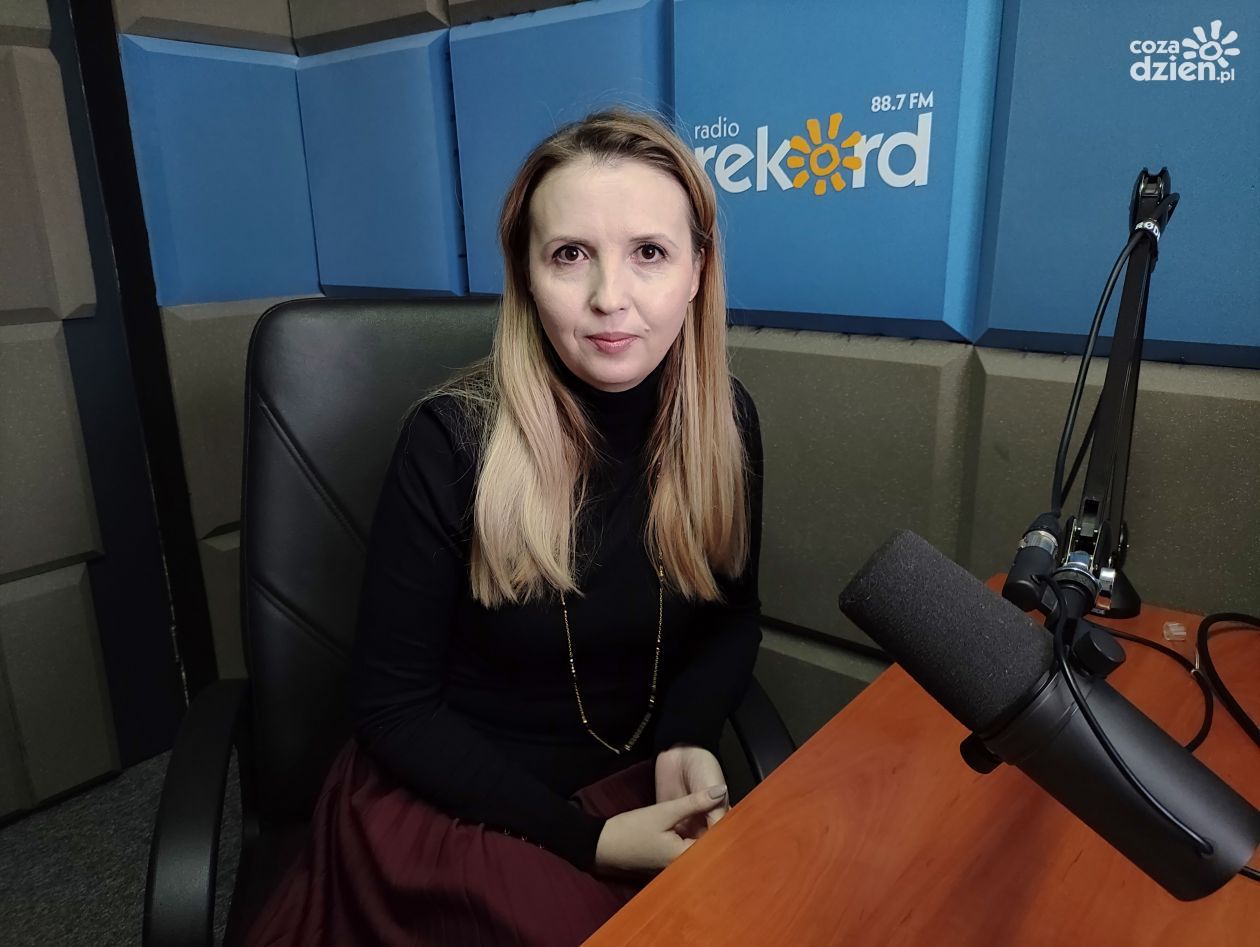 Dzień za dniem czekają na noc