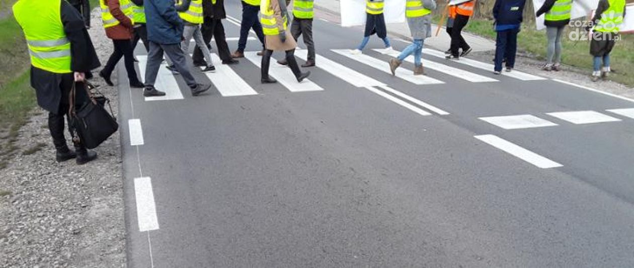 UWAGA! Zablokują drogę!