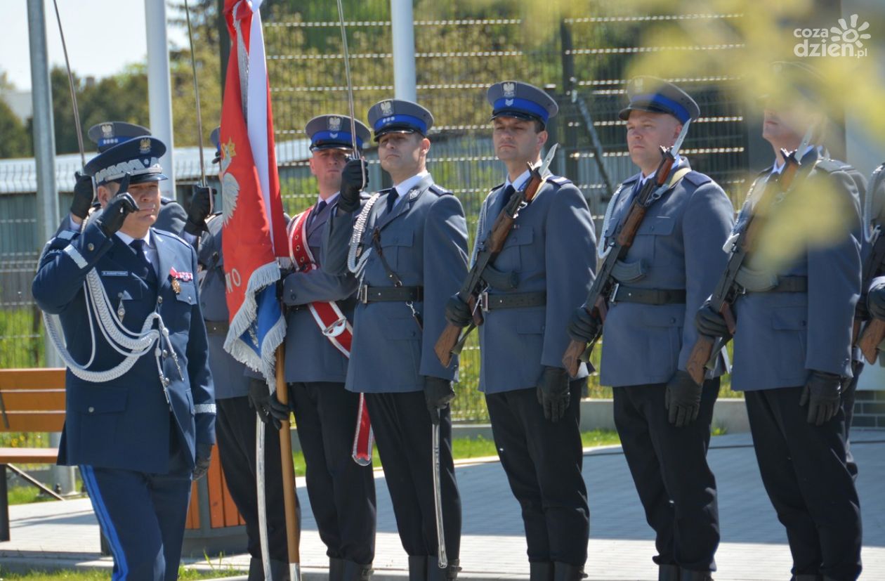 Nowi policjanci, nowa komenda