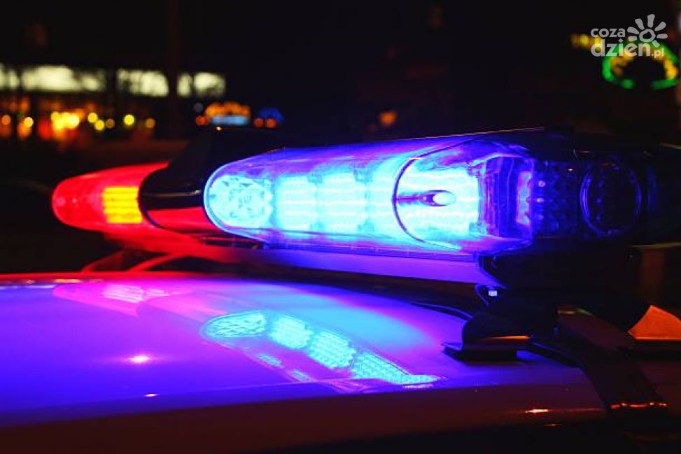 Policjanci pomagają uratować życie 11-miesięcznej dziewczynki
