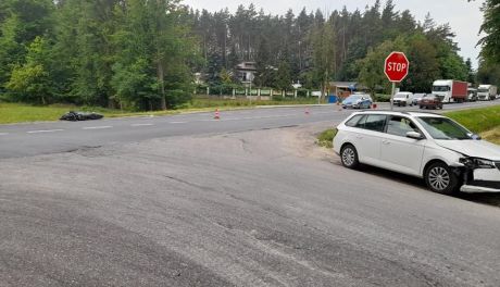 17-latek w szpitalu. Utrudnienia w Pęchcinie po zderzeniu osobówki i motocykla