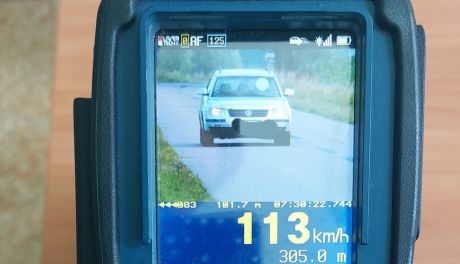 Szarżował w zabudowanym. Pędził przez Nużewko 113 km/h