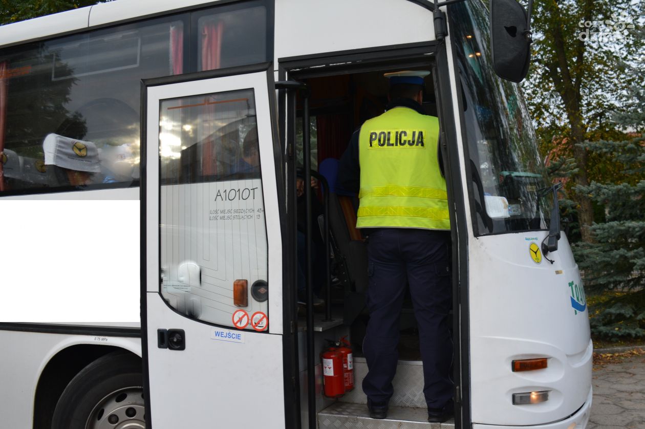 Wakacyjne autobusy pod kontrolą policji!