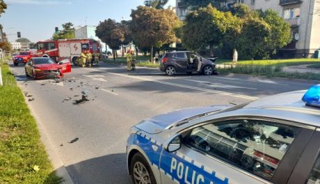 Kraksa w centrum Ciechanowa. Utrudnienia w ruchu (akt.)