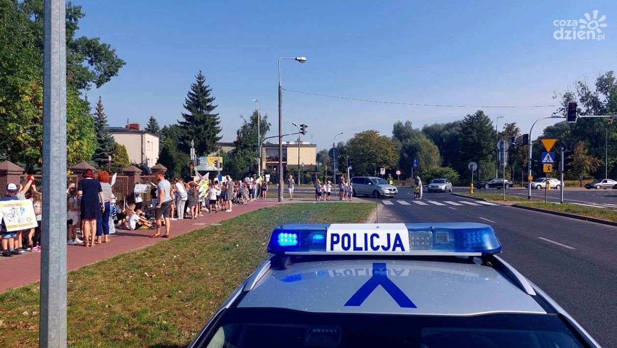 Uczniowie wsparli policję