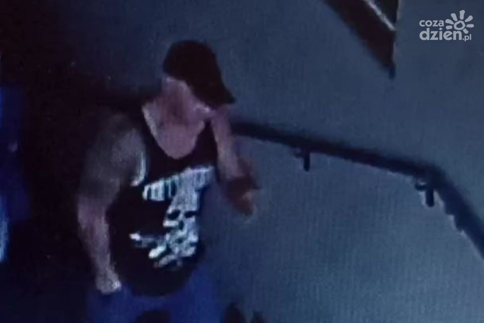 Czy rozpoznajesz mężczyznę z zdjęć? Poszukuje go policja