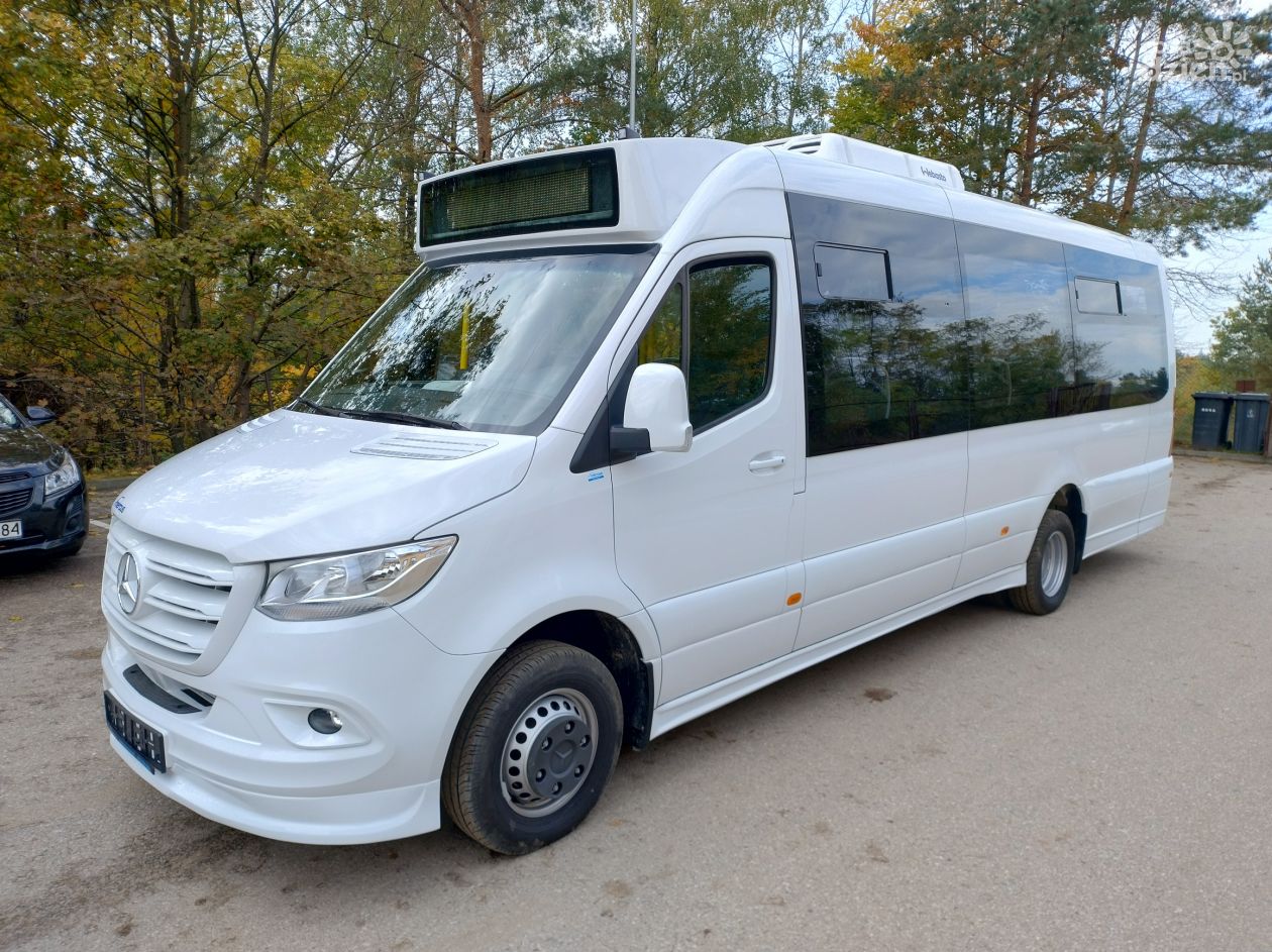 Mercedesami po Mławie