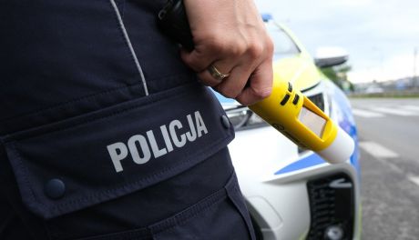 Mężczyzna poszkodowany w kolizji drogowej odpowie za jazdę w stanie nietrzeźwości