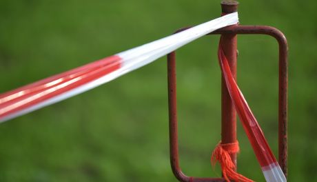 Nie żyje nastolatek przygnieciony przez ścianę. Tragedia pod Gołyminem