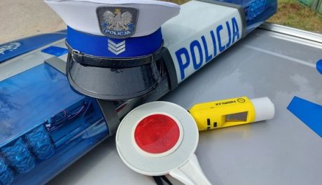 Pijany kierowca rozbił Forda pod Raciążem – miał ponad 1,7 promila