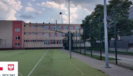 Szkoła Podstawowa nr 2 w Mławie będzie miała odnowioną bazę sportową