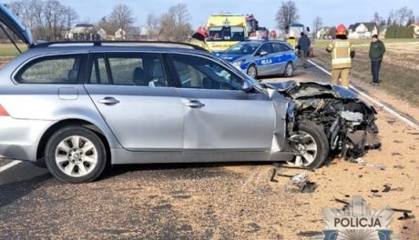 Kolizja drogowa w Nowym Gołyminie - kierowca BMW z prawie 3 promilami alkoholu
