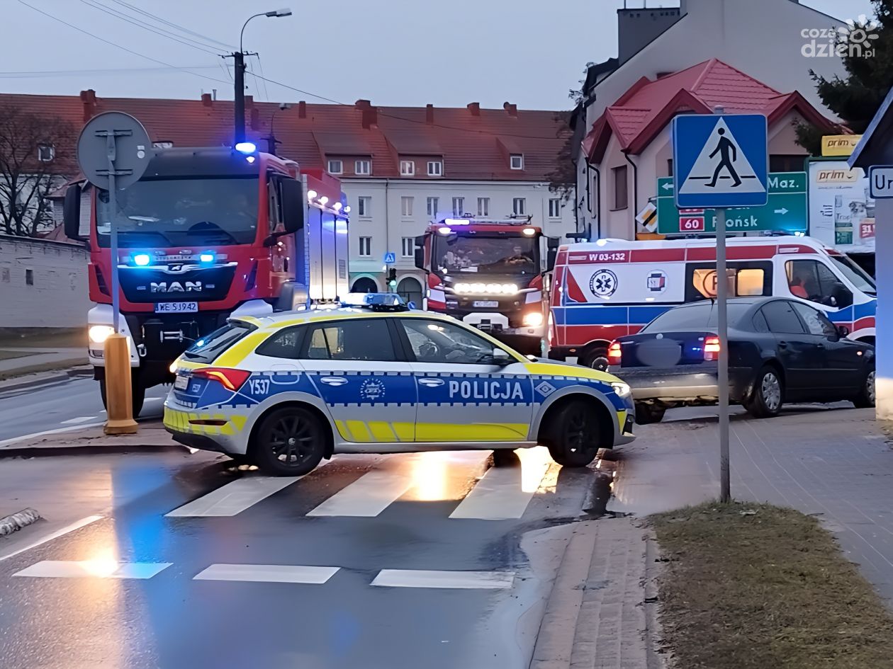 Kierowca potrącił kobietę na przejściu. Co stało się dalej?