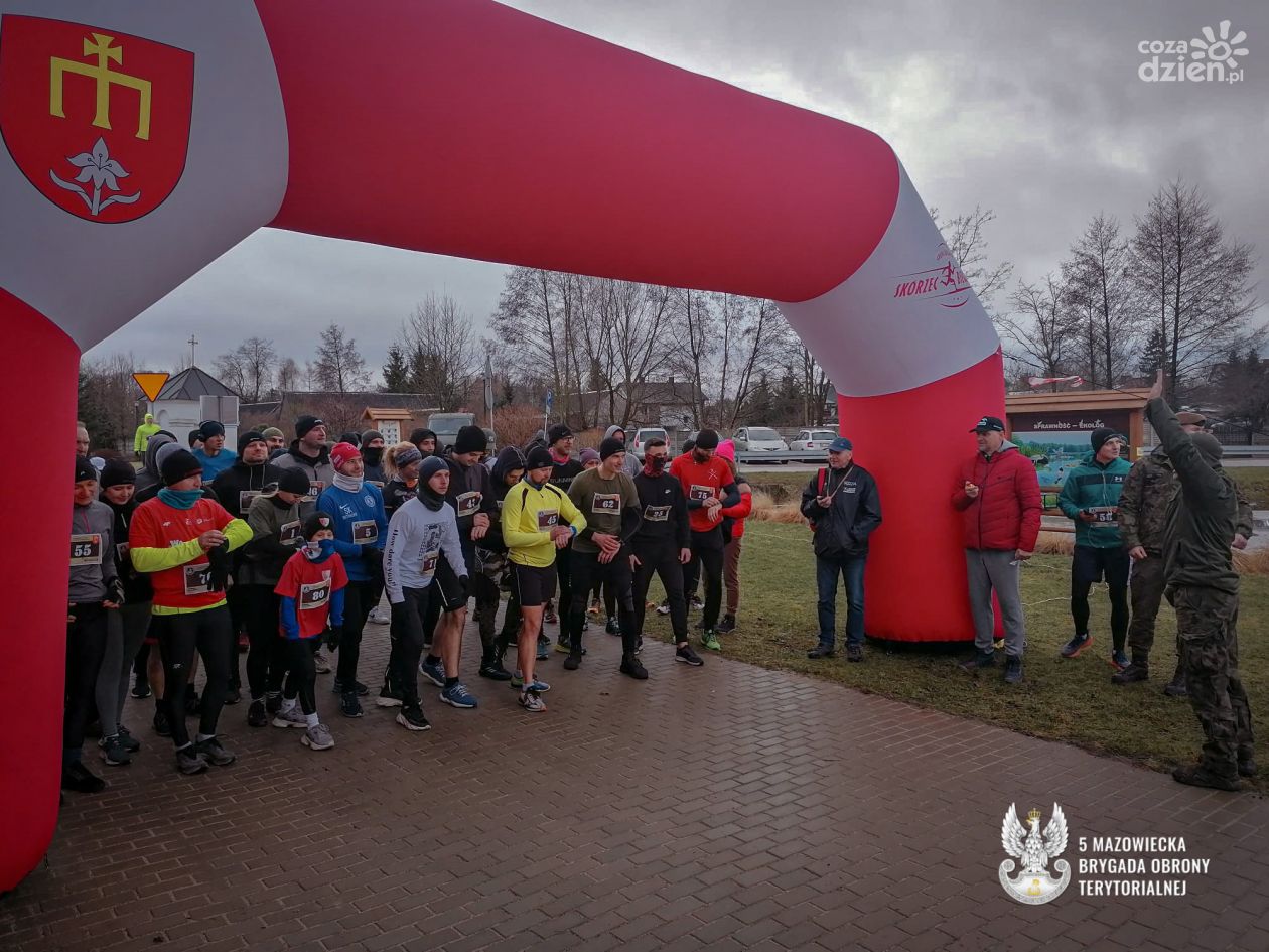 Zobacz, jak Terytorialsi z Mazowsza rywalizowali w biegach przełajowych! Kto zajął pierwsze miejsce?
