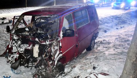 Tragiczny wypadek w Trzciance. Kierowca busa zmarł w szpitalu 