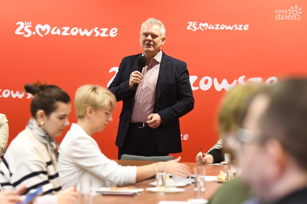 Jak Mazowsze przeciwdziała problemom z gospodarką odpadami?