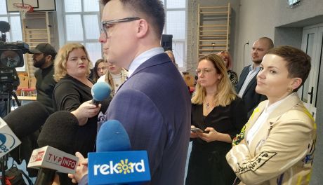 Marszałek Sejmu RP Szymon Hołownia odwiedza I Liceum Ogólnokształcące im. Zygmunta Krasińskiego w Ciechanowie