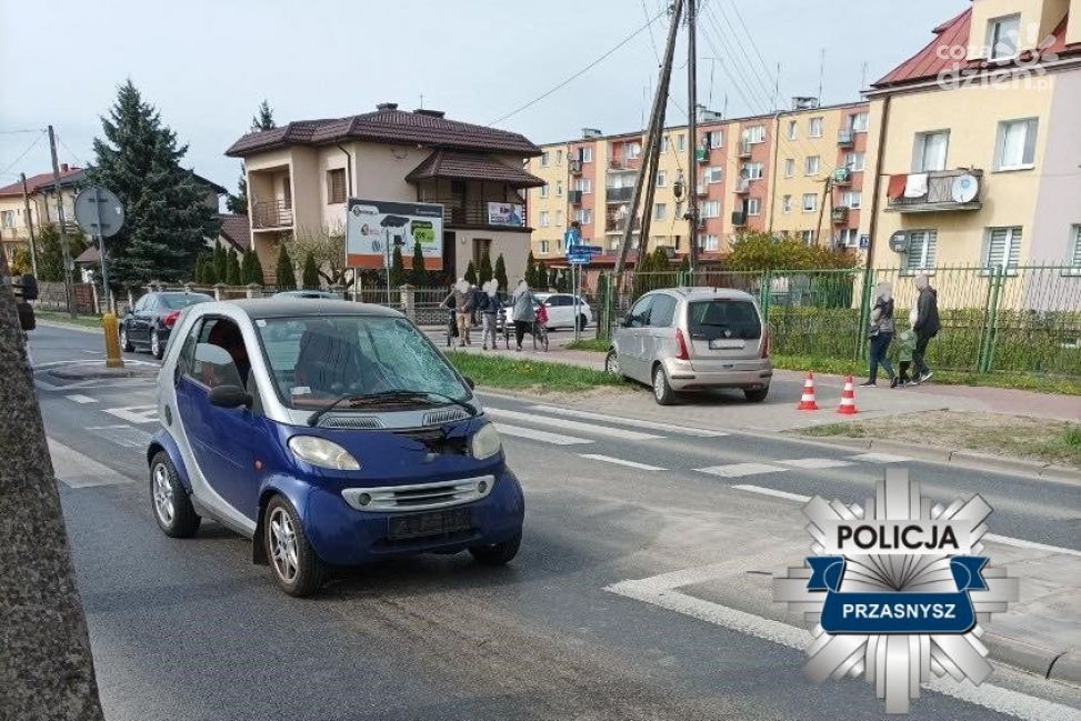 Wypadek w Przasnyszu - potrącenie na przejściu