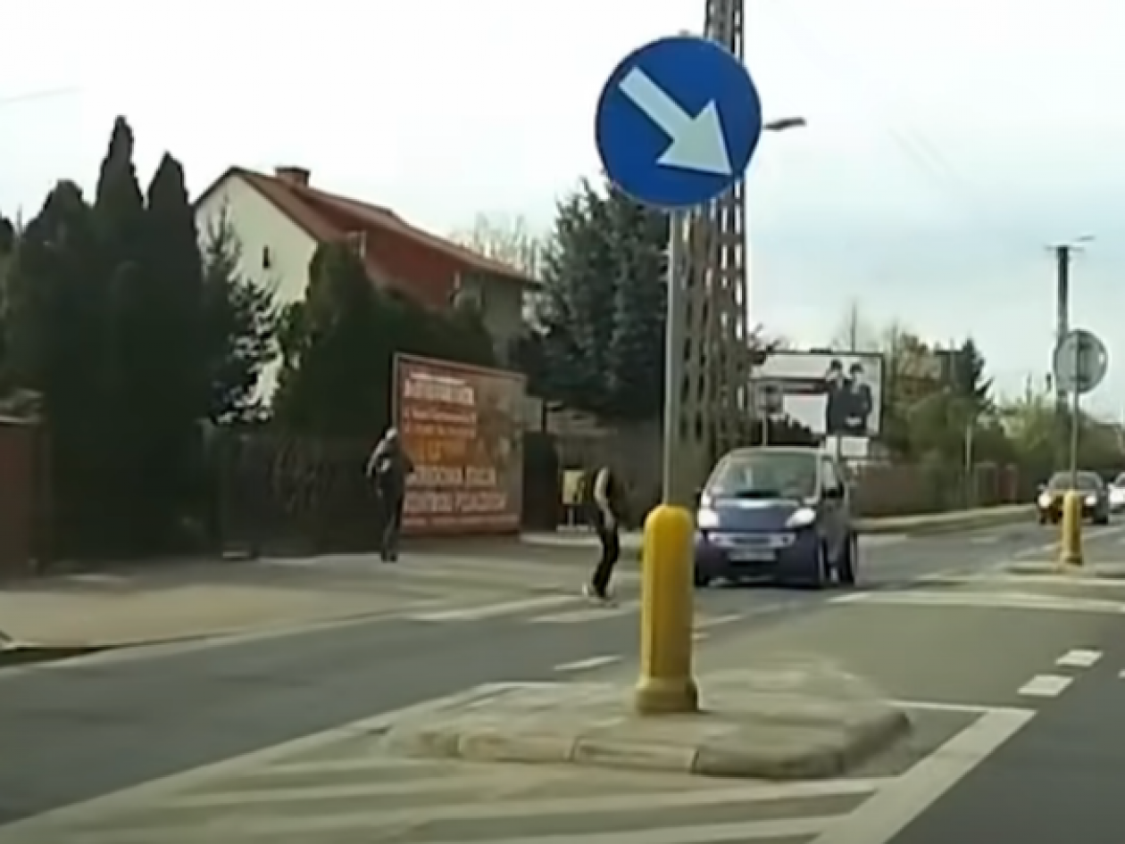 Dziewczyna została potrącona na 
