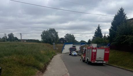 Dramatyczne zdarzenie w Sońsku: kobieta przygnieciona przez własne auto