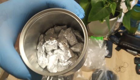 Ponad 3 kg narkotyków i broń - mieszkaniec Mławy zatrzymany