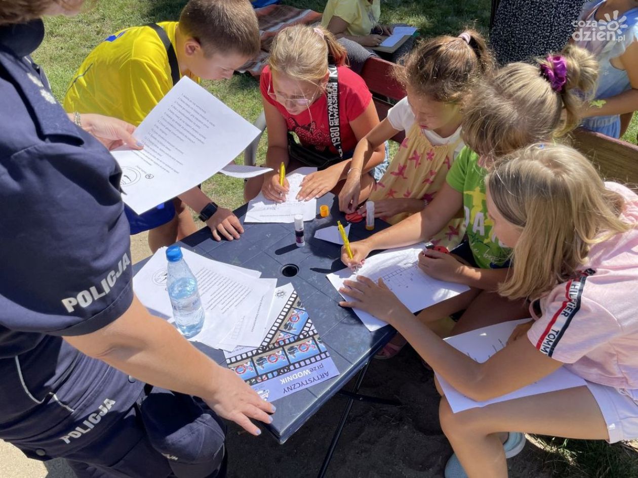 Policjanci edukowali dzieci w Mławie