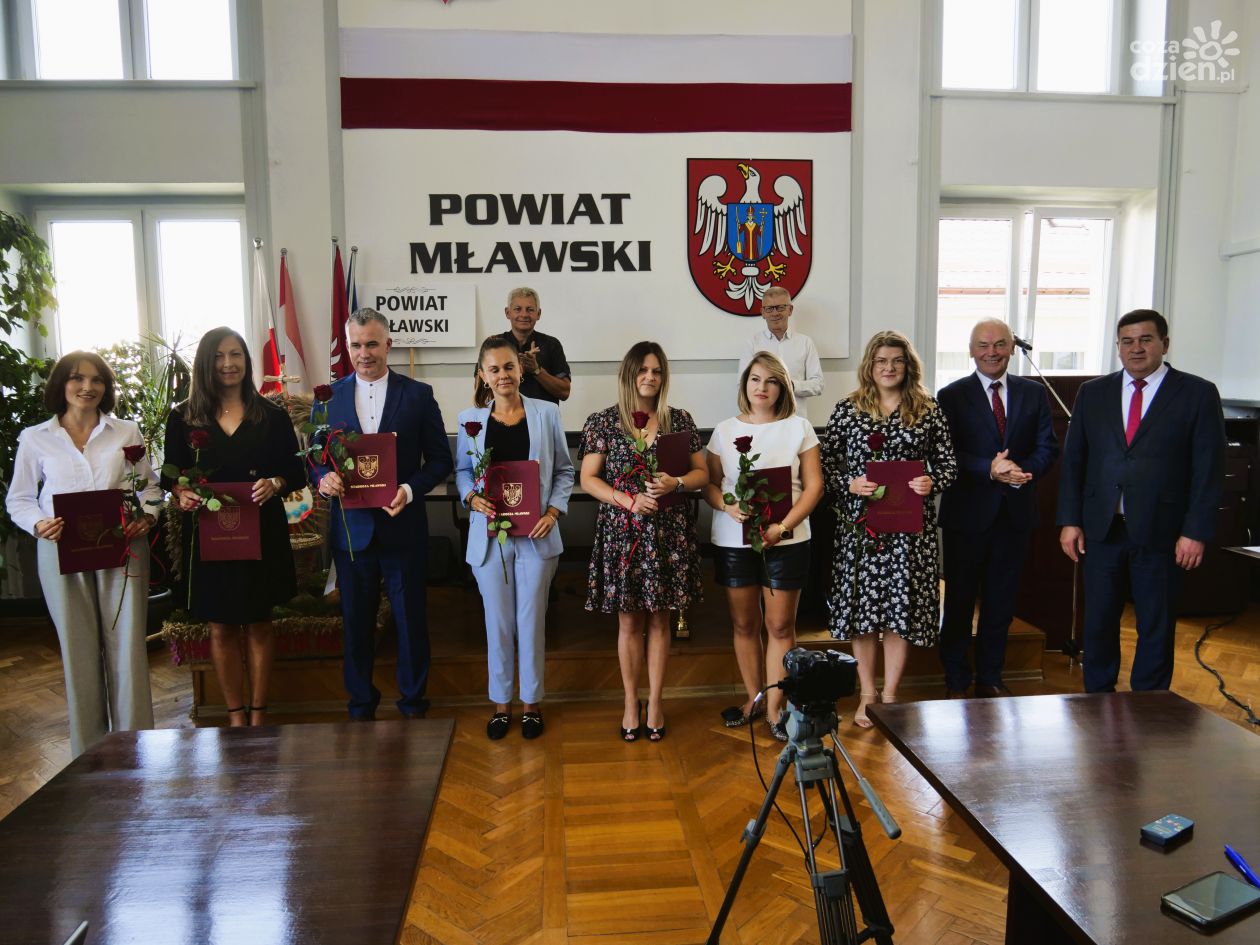 Ośmioro nauczycieli z Mławy z nowymi awansami!