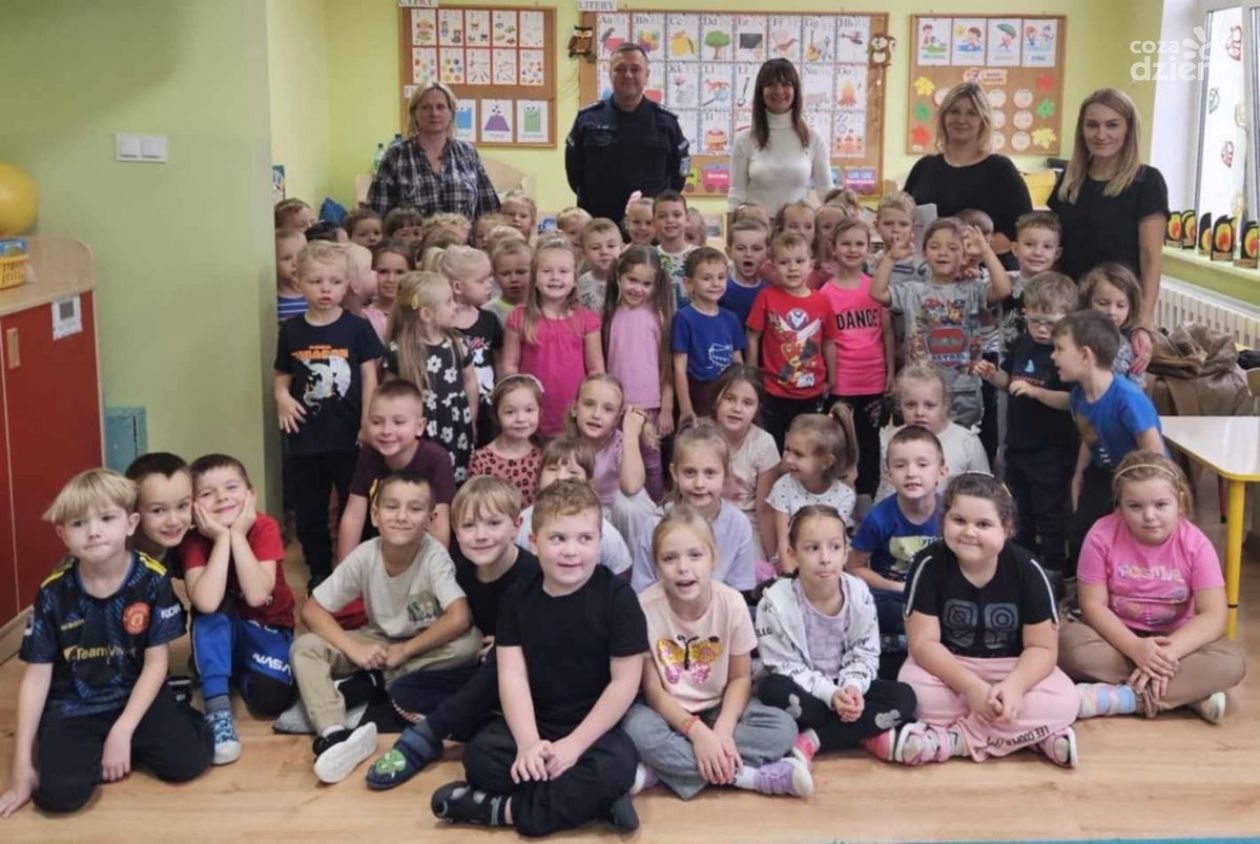 Ciechanowscy policjanci uczą dzieci zasad bezpieczeństwa!