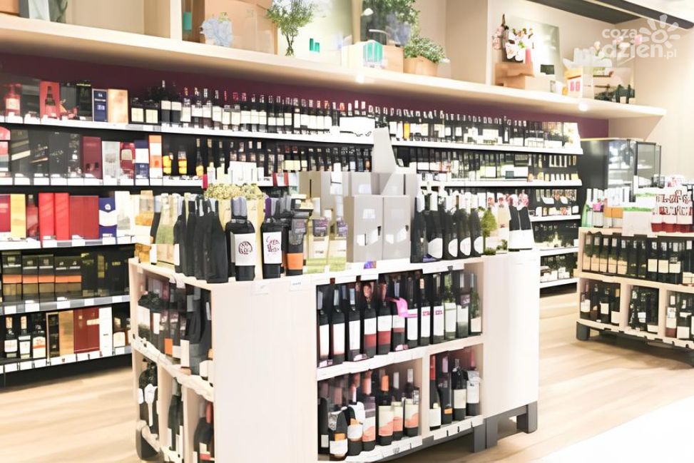 Czy w Ciechanowie zniknie nocna sprzedaż alkoholu? Miasto pyta mieszkańców