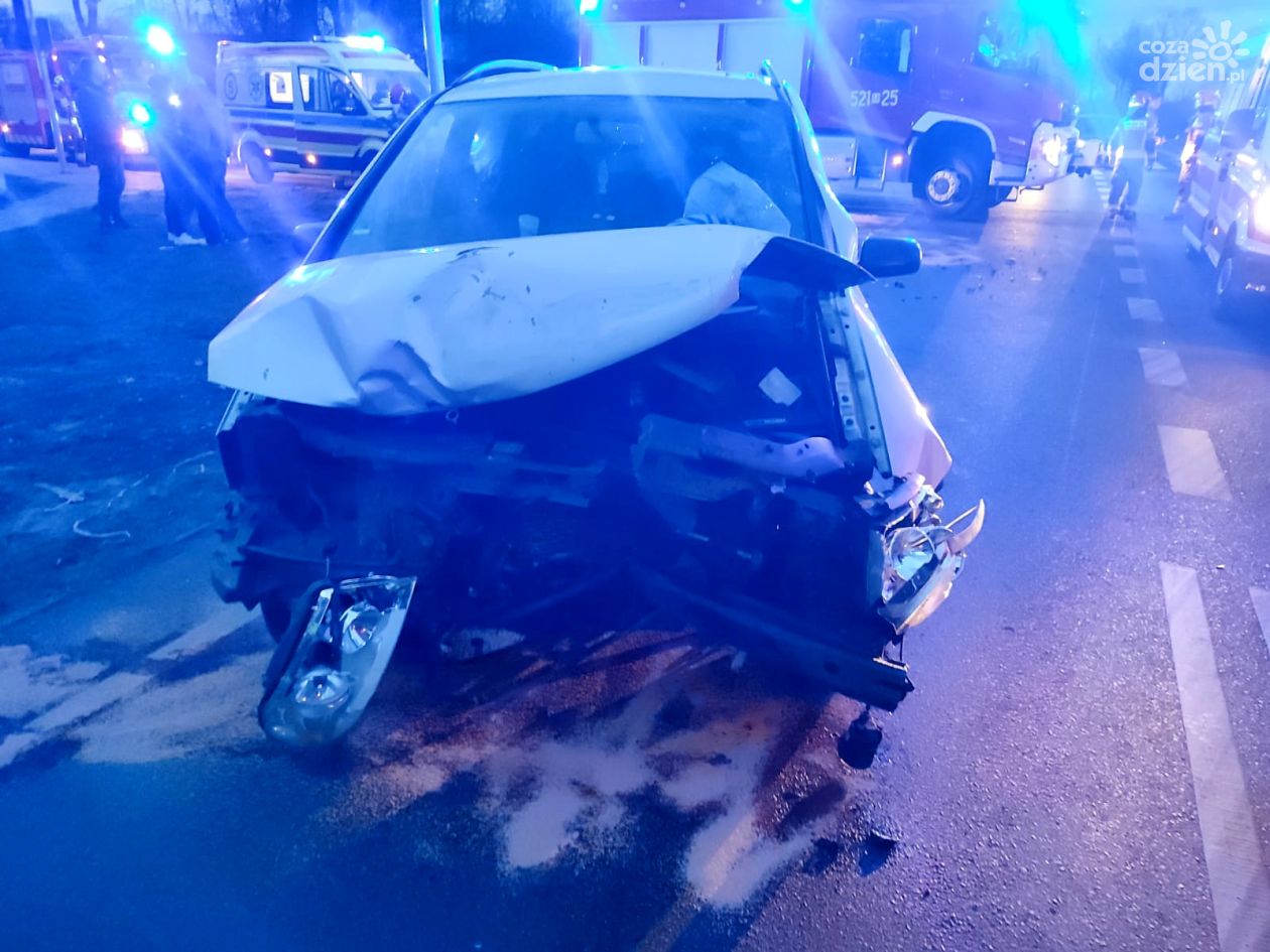 Zderzenie w Mławie! Jedna osoba ranna
