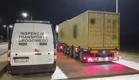 Gigant na drodze! 61 ton stali zatrzymane pod Glinojeckiem – szokujące naruszenie przepisów
