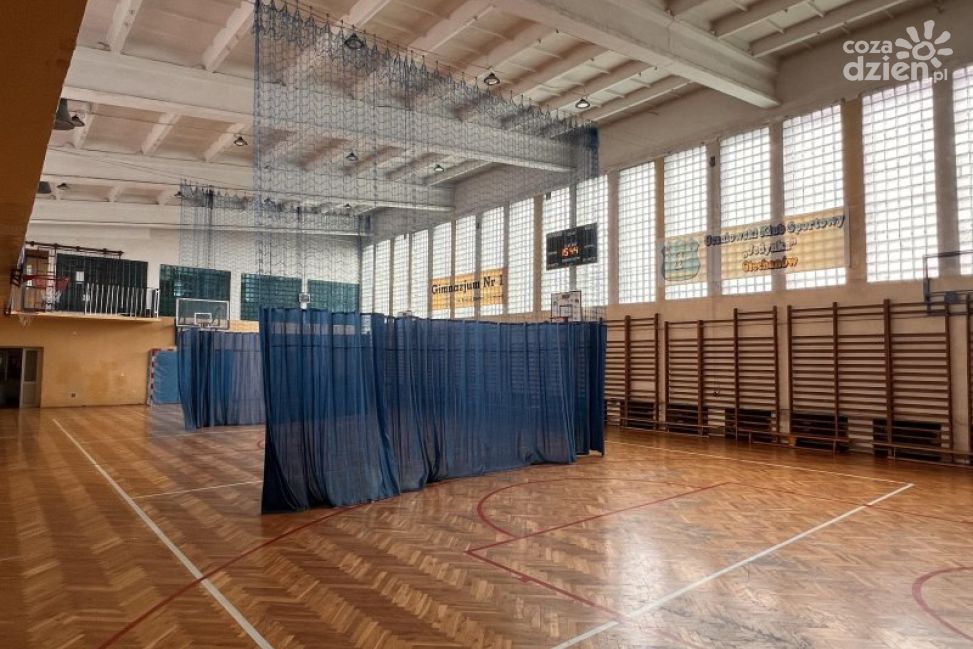 Ciechanów inwestuje - nowy blask hali SP nr 1