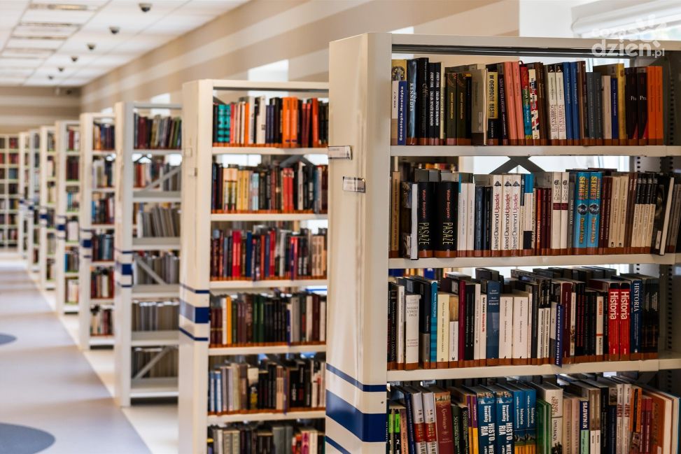 Powiat Mławski z dużym wsparciem! 40 tysięcy złotych popłynie do szkolnych bibliotek