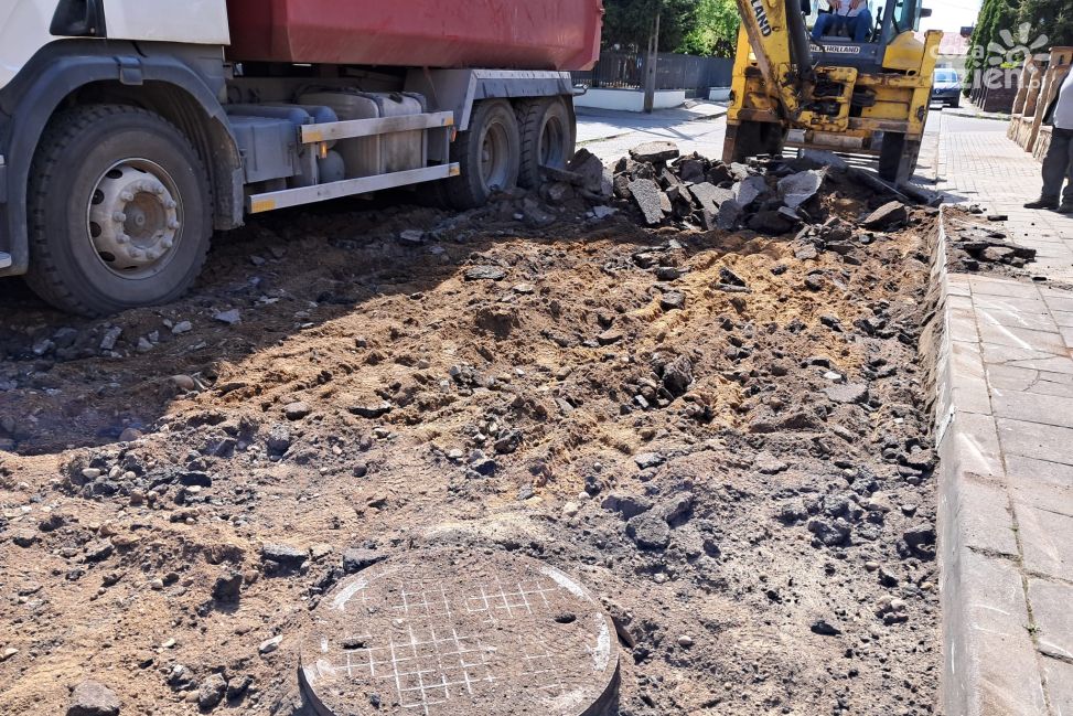 Ruszył remont ul. Obrońców Mławy - koniec z kałużami dzięki nowoczesnej nawierzchni retencyjnej